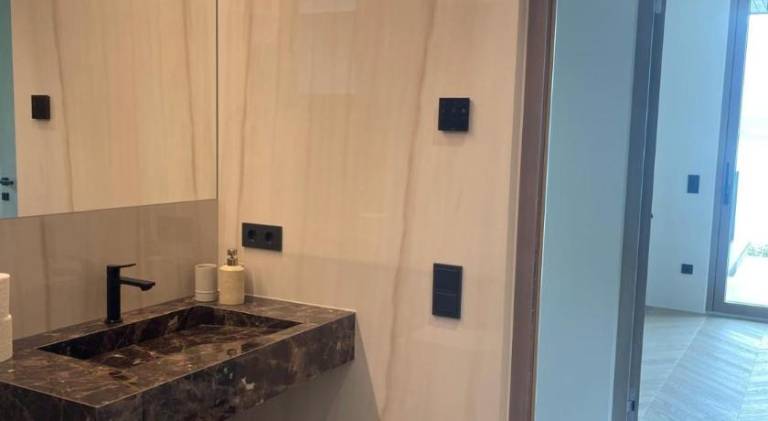 Apartment with hot tub & pool | Beach nearby | Pets allowed — photo 2