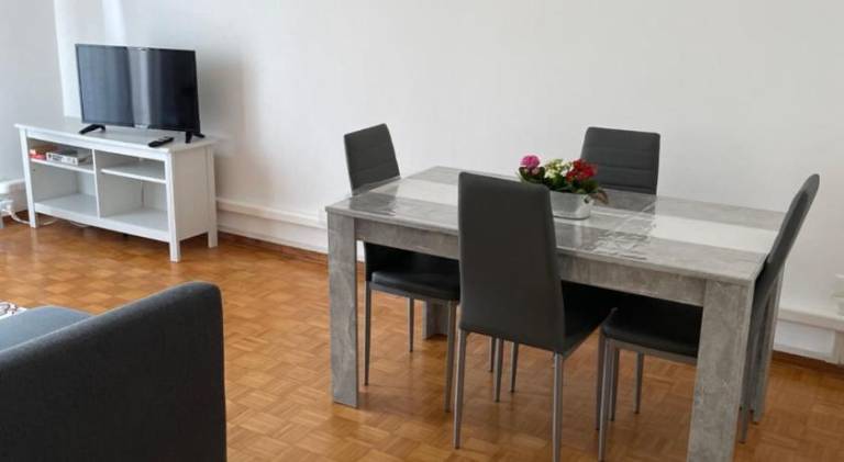 Apartment with patio — photo 2