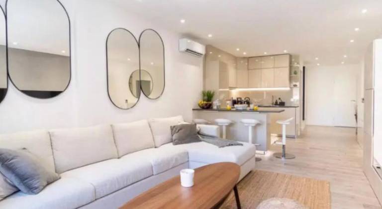 Fully equipped lovely rental apartment with jacuzzi & patio | Next to the beach | Perfect for remote work | Pets are welcome in Mougins