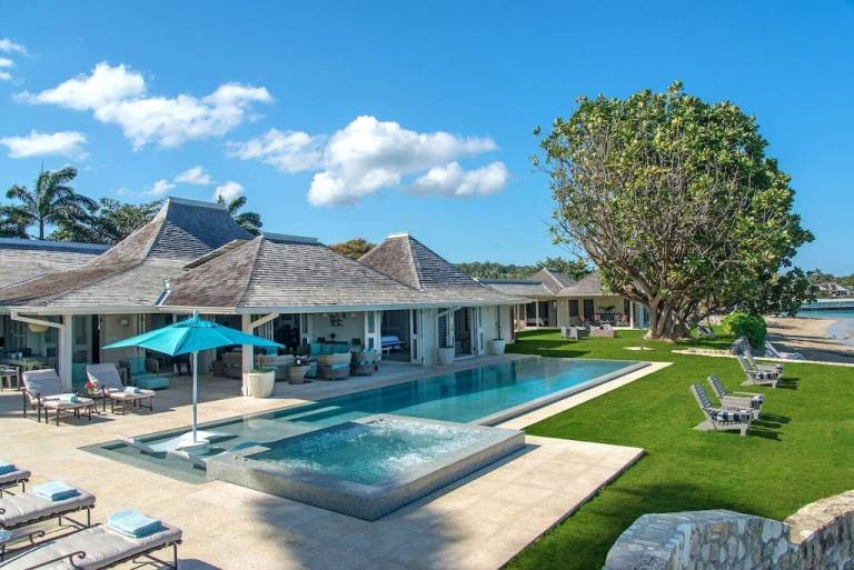 Villa  Sandy Bay