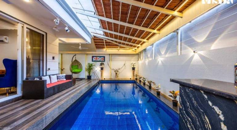 Villa with private pool, garden & patio | Pets allowed — photo 3