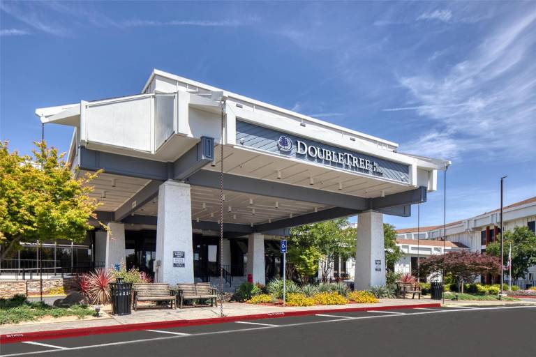 DoubleTree by Hilton Sacramento in Sacramento, CA