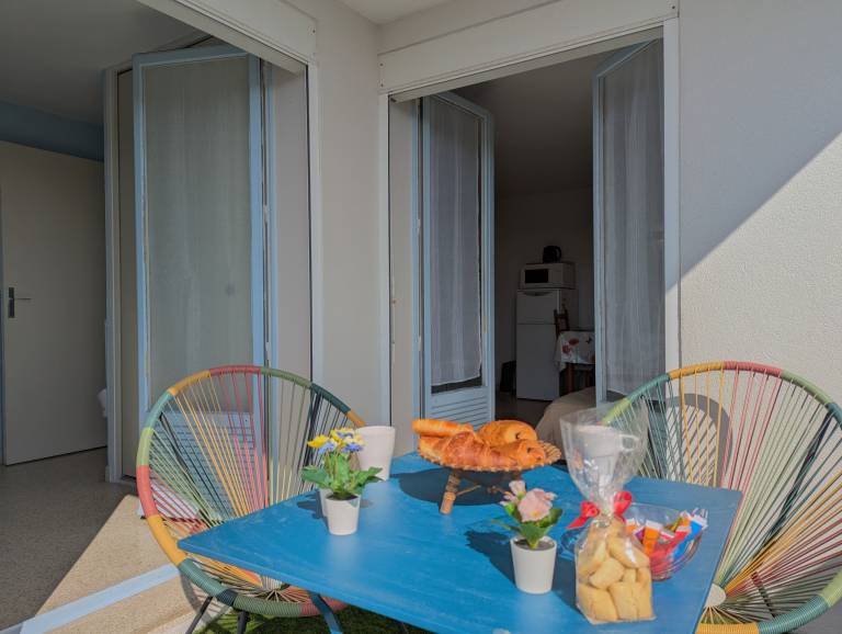 Rental apartment with terrace — photo 2