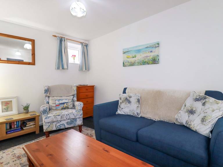 Family-friendly cottage with patio & yard | Beach view | Next to the beach | Pet-friendly — photo 5