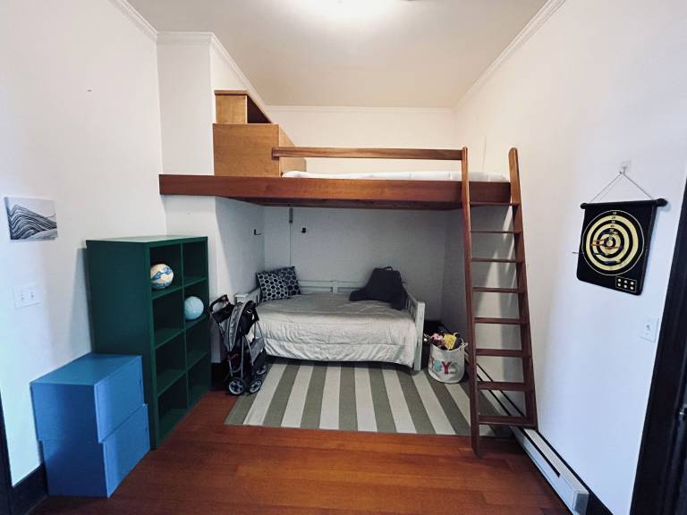 Apartment Locust Grove