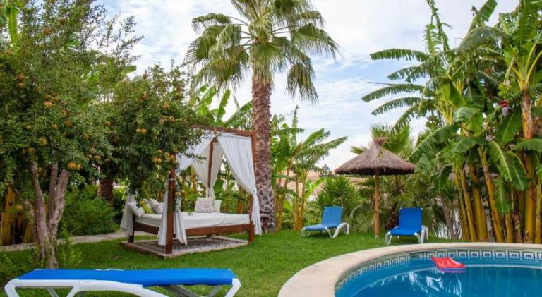 House with patio, jacuzzi & grill in Vejer de la Frontera