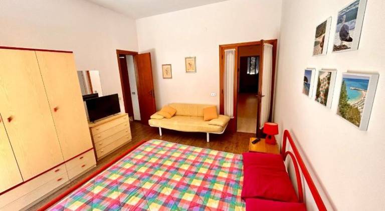 Rental apartment with 2 rooms for 5 persons — photo 2