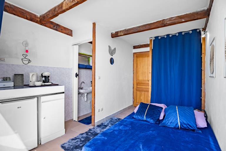 Cabanon "Jeux de boules 3" with Sea View — photo 3