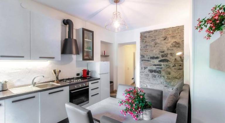 Nice holiday apartment | Near Como Cathedral | Pet-friendly in Brunate