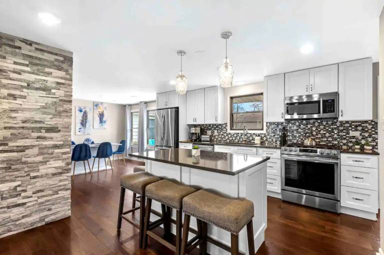 Big vacation home | Pets are welcome — photo 3