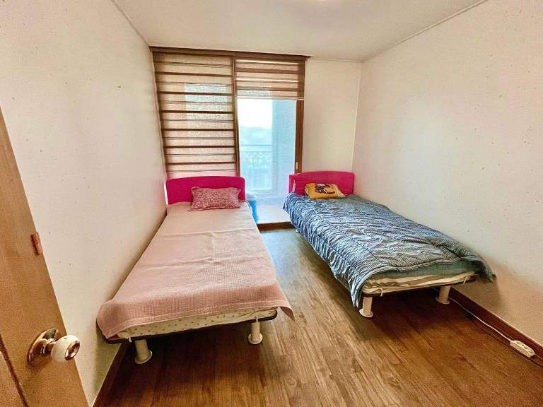 Cozy & Private Room with a View foreigners only