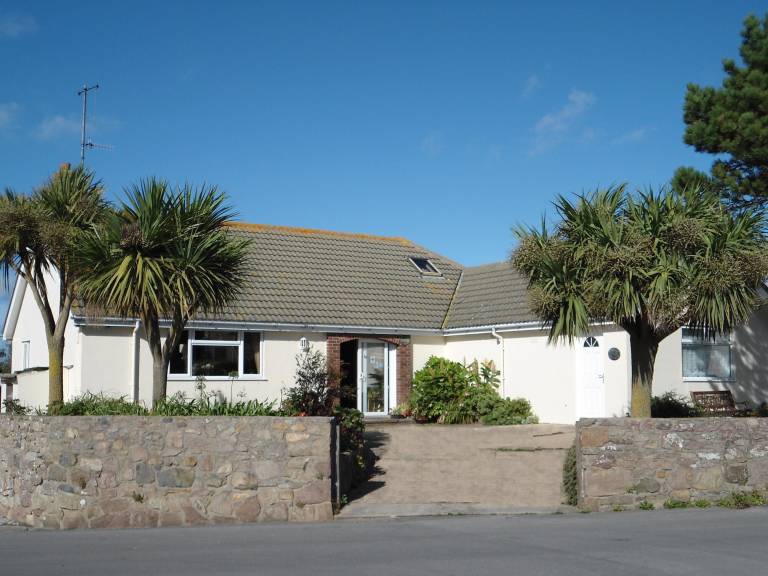 House Guernsey