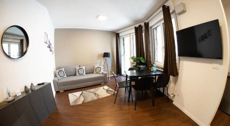 Holiday apartment with yard — photo 5