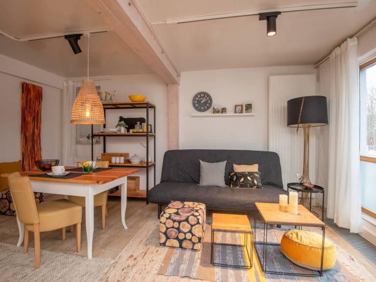 Holiday apartment with garden, barbecue & patio — photo 2