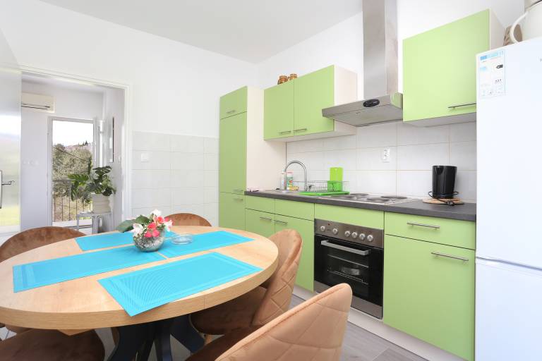 Charming holiday apartment with barbeque, terrace & yard | Next to the beach | Pets allowed — photo 4