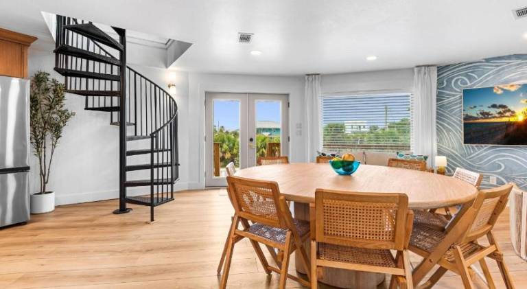 Big house | Close to the beach | Pets are welcome — photo 3
