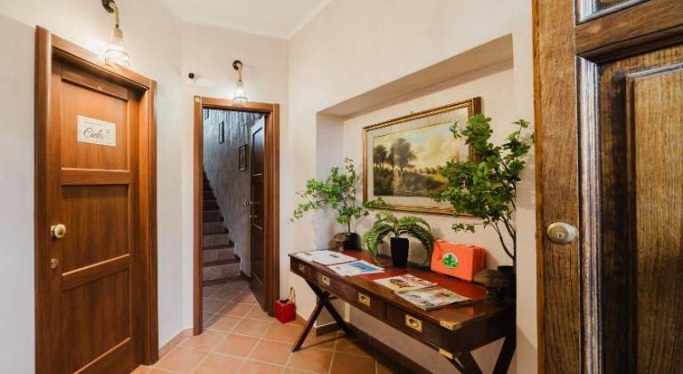 Apartment with patio & yard | Perfect for remote work — photo 2