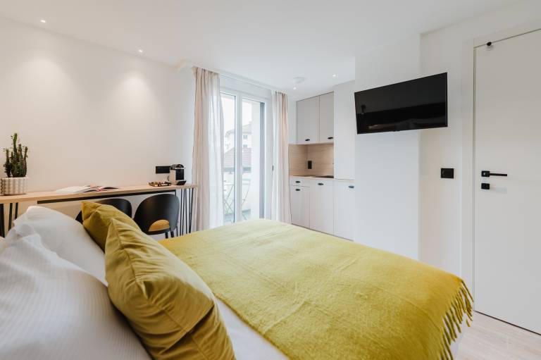 Aparthotel | City view | Good for workation | Pets allowed — photo 2
