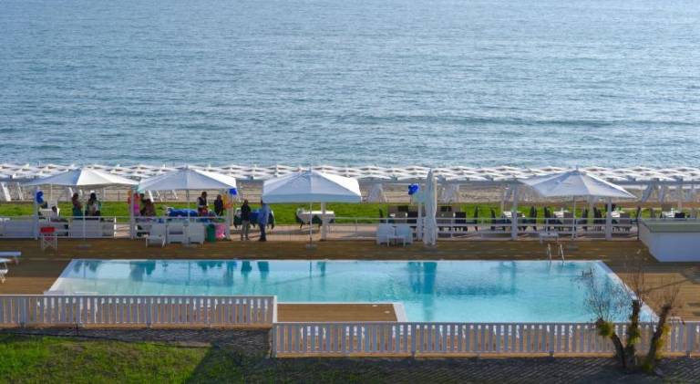 Sunrise Accessible Resort in Battipaglia