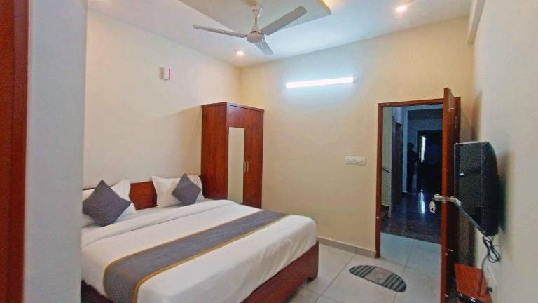Hotel Orchid Suites