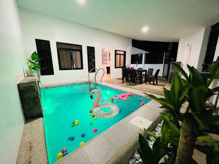 Beautiful bungalow with private pool & grill | Good for workation | Dogs allowed in Angeles City