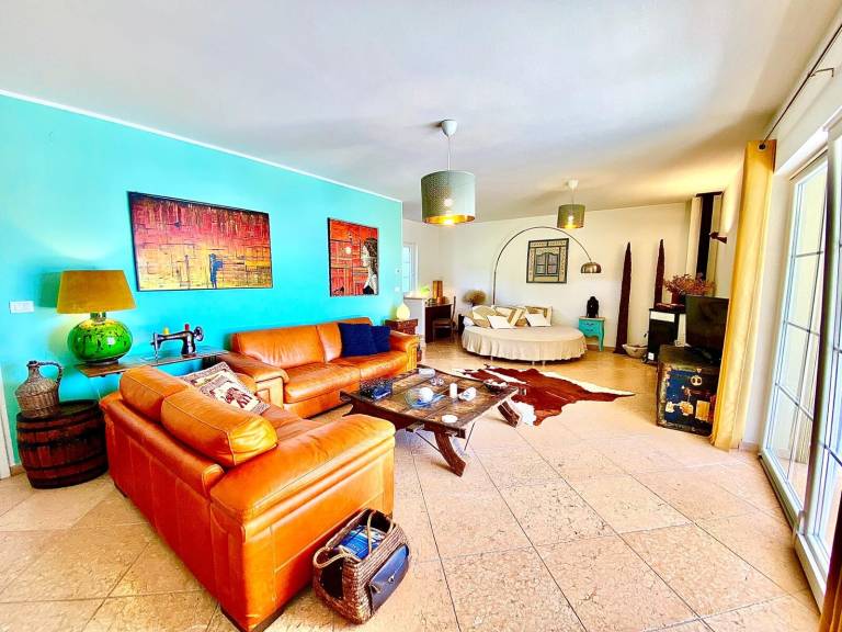 Fully equipped vacation home with yard, private pool & BBQ | Pool view | Pets are welcome — photo 4