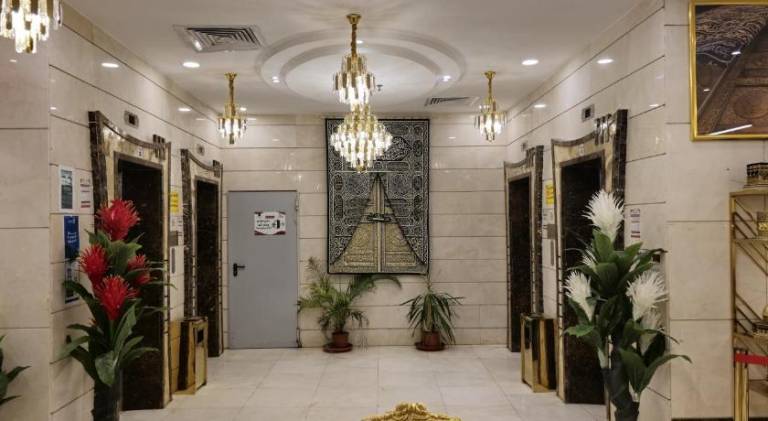 فندق ضيوف المقام واحد توصيل مجاني للحرم - Douof Al Maqam One Hotel Free Shuttle Service — photo 3