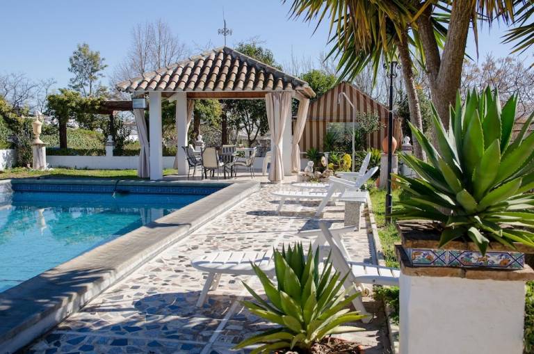 Villa  Montemayor