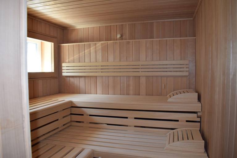 Holiday apartment with yard, sauna & patio | Garden view — photo 3