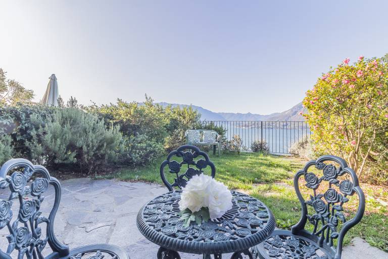 Rental apartment with pool & yard — photo 4