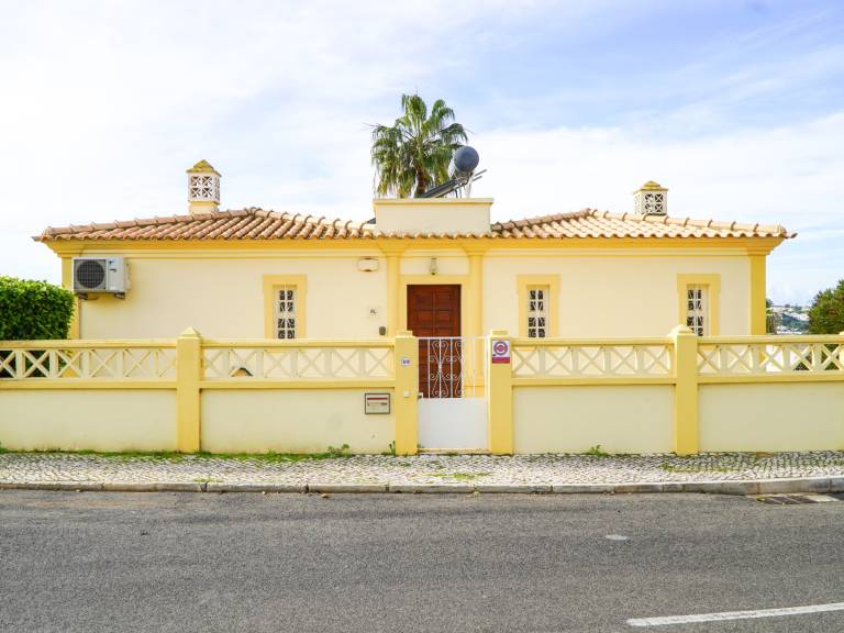 Villa with garden, private pool & BBQ — photo 4