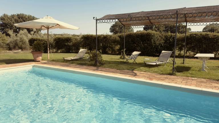 Vacation home with private pool, garden & patio | Good for workation — photo 3