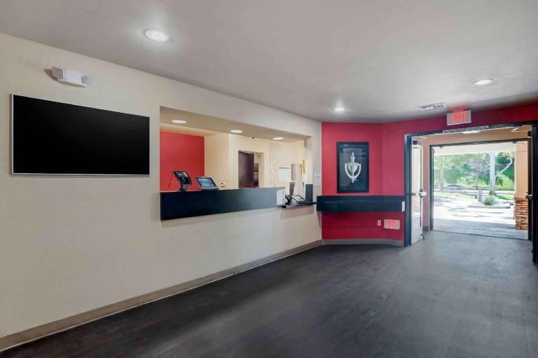 Extended Stay America Suites - Orange County - Lake Forest — photo 2