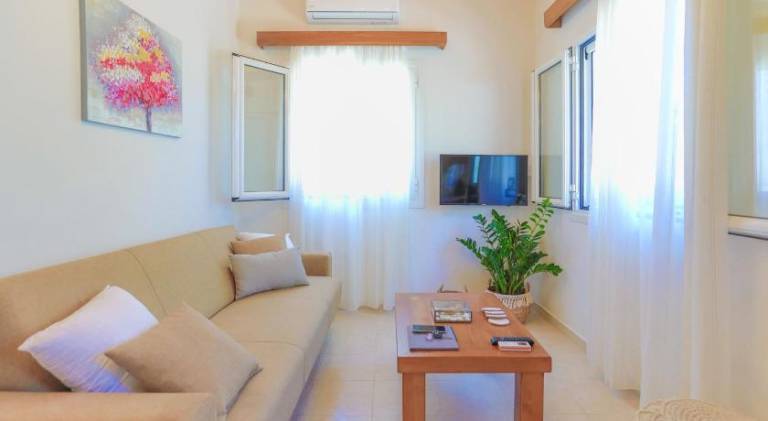 Fully equipped vacation home with terrace, garden & barbeque | Pet-friendly — photo 2
