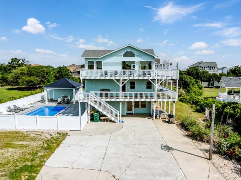 Inigo's Retreat 200 ft from the beach Dog Friendly, Private Pool, Hot Tub Corolla — photo 4