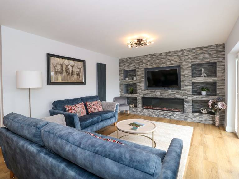 Cottage with jacuzzi & yard | Beach view — photo 5