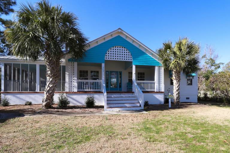 House Emerald Isle