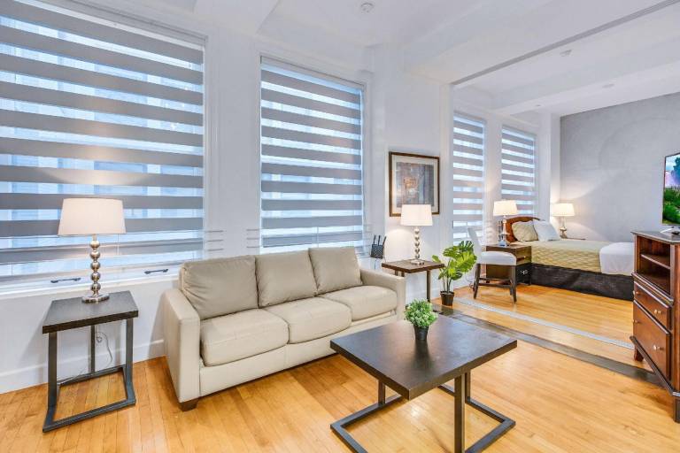 Stylish 2br/2ba At HWH by Oneluxstay — photo 4