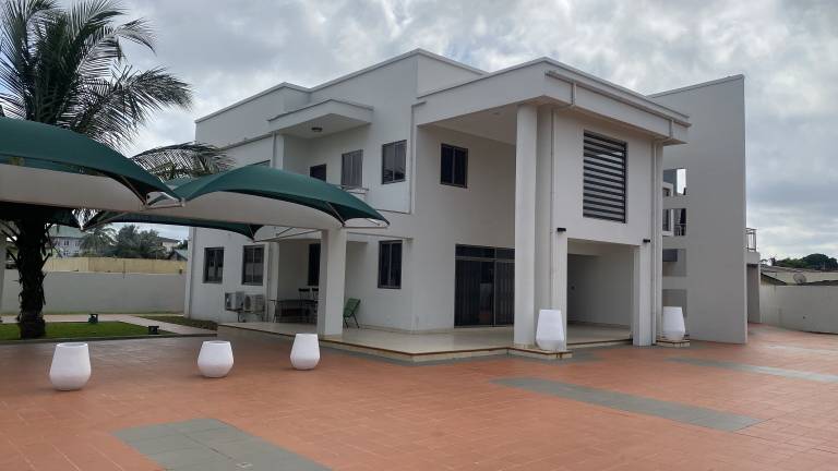 Villa  Accra