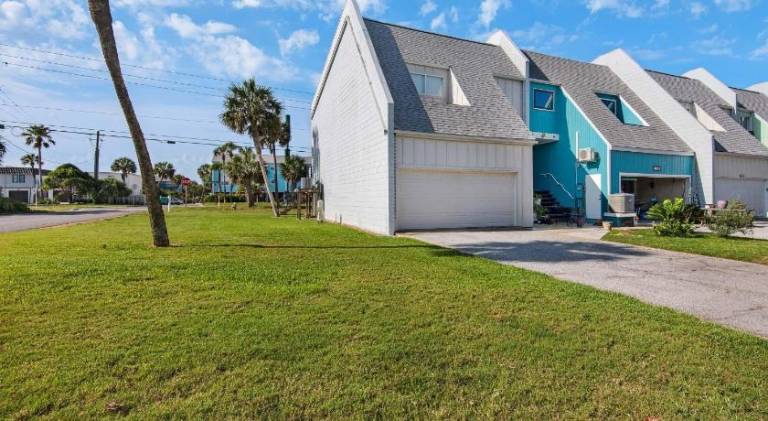 Vacation home with jacuzzi | Close to the beach | Pets allowed — photo 5