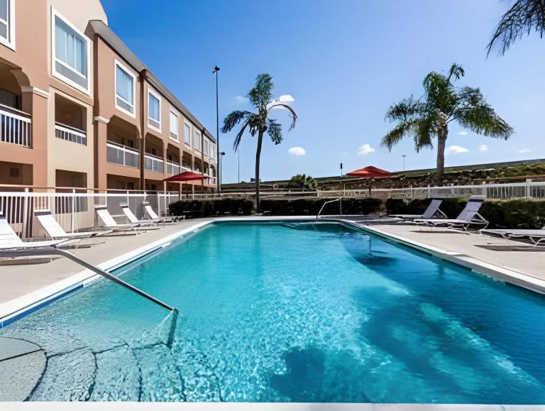Super 8 by Wyndham Orlando Near Florida Mall in Orlando, FL
