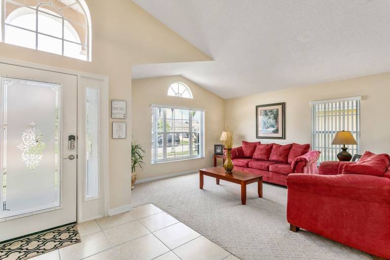 Child-friendly vacation home with private pool | Pet-friendly — photo 3