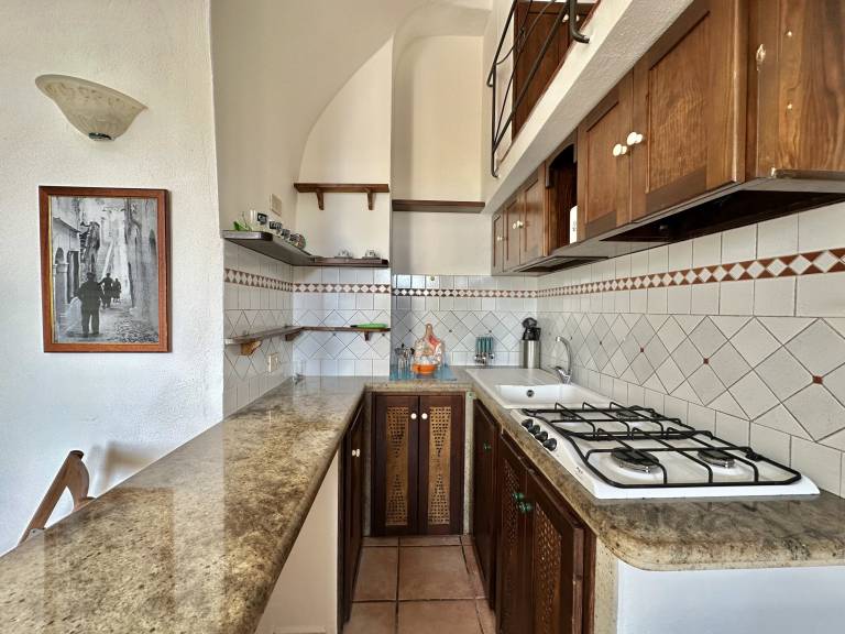 Rental apartment with patio — photo 3
