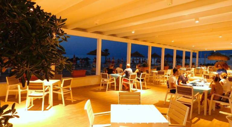 Albergo Diomedee Rooms on the Beach — photo 4