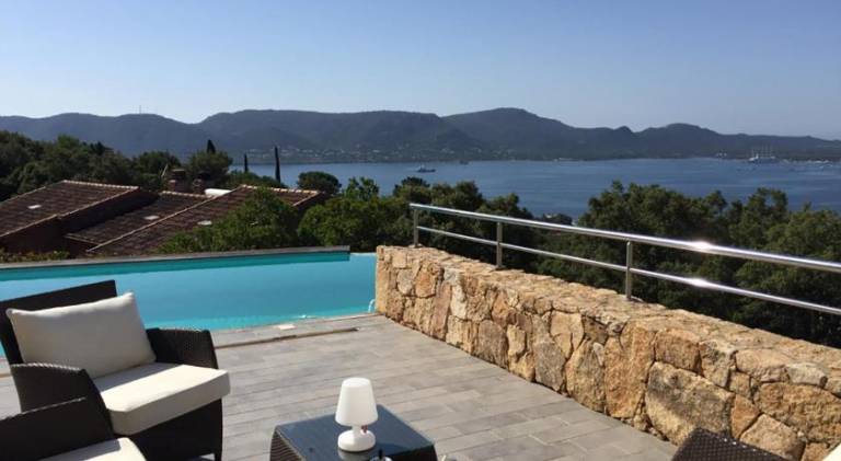 Ample villa with pool | Pets are welcome — photo 4