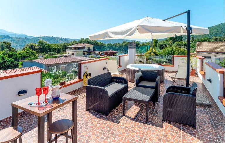 Casa Ogliastro Marina