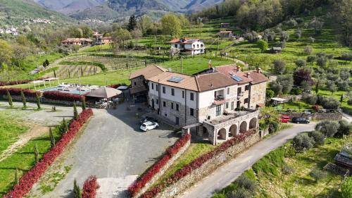 Bed and breakfast  Bagnone