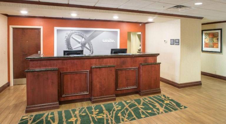 Hampton Inn & Suites Cincinnati-Union Centre — photo 5