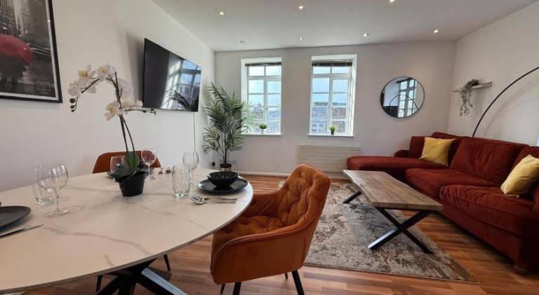 Charming rental apartment | Close to Brighton Palace Pier | Next to the beach | Pet-friendly in Brighton