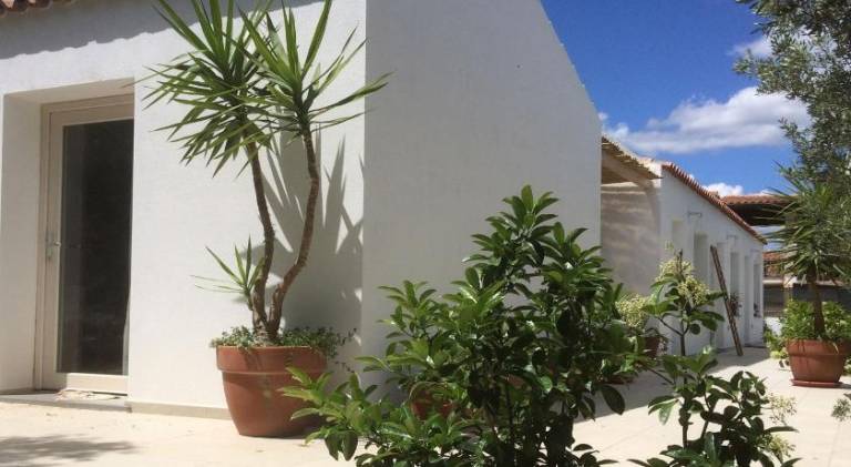 Lovely vacation home with patio & yard | Beach nearby | Perfect for remote work | Dogs allowed in Siniscola